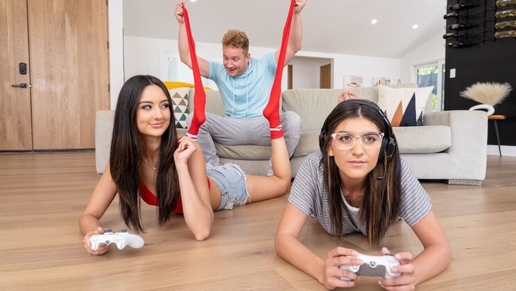 [Hot Girls Game] - Fucking Gamer Roomie's BF! Porn Video in Full HD 😜